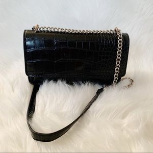 Forever 21 mini Chain Quilted Purse